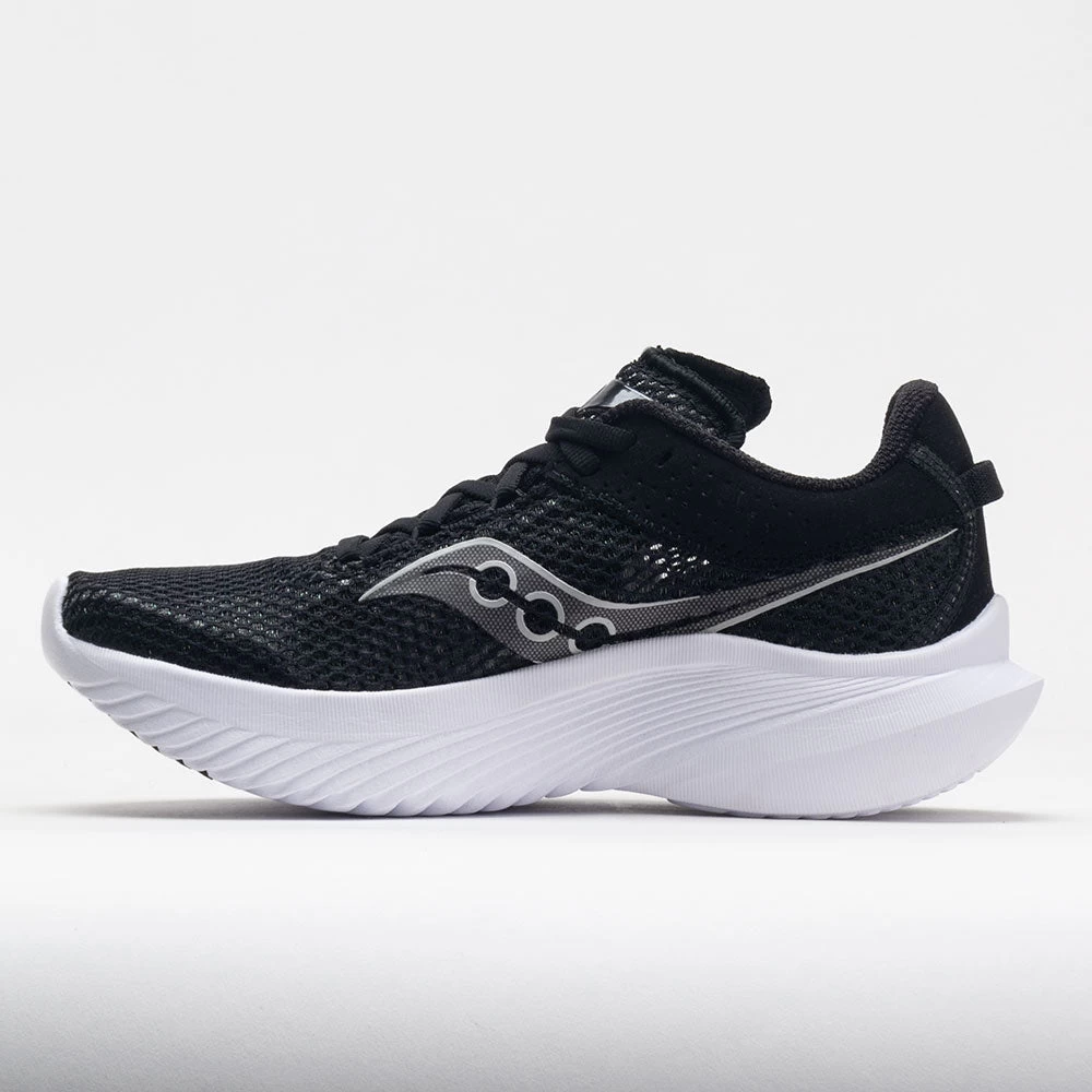 Saucony Kinvara 14 Women's Black/White 2 Saucony Kinvara 14 Women's Black/White - Image 2